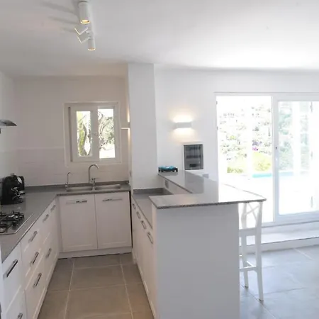 וילה Guezel Elma -breathtaking Sea View Villa, Pool & Access To Sea
