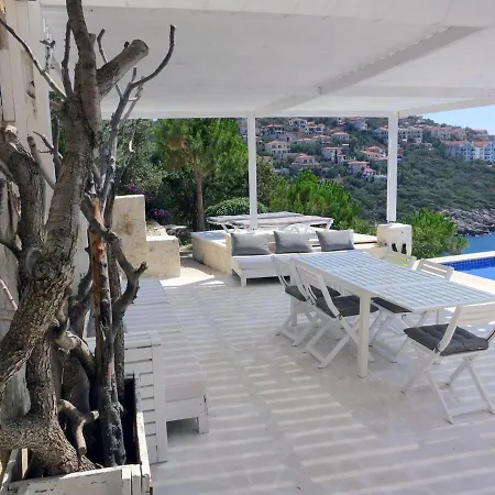Guezel Elma -breathtaking Sea View Villa, Pool & Access To Sea וילה קס