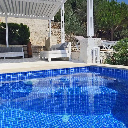 Guezel Elma -breathtaking Sea View Villa, Pool & Access To Sea *