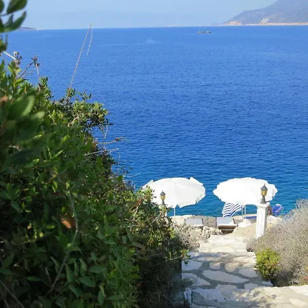 Guezel Elma -breathtaking Sea View Villa, Pool & Access To Sea וילה
