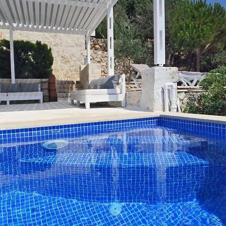 Guezel Elma -breathtaking Sea View Villa, Pool & Access To Sea *