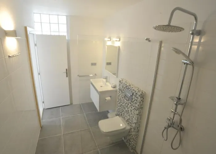 Vila Guezel Elma -breathtaking Sea View Villa, Pool & Access To Sea Kaş